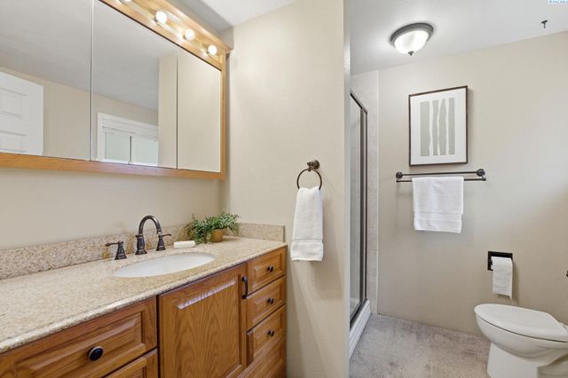 1748 Duluth St., Richland, WA 99354