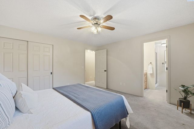 1748 Duluth St., Richland, WA 99354