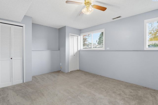 1748 Duluth St., Richland, WA 99354