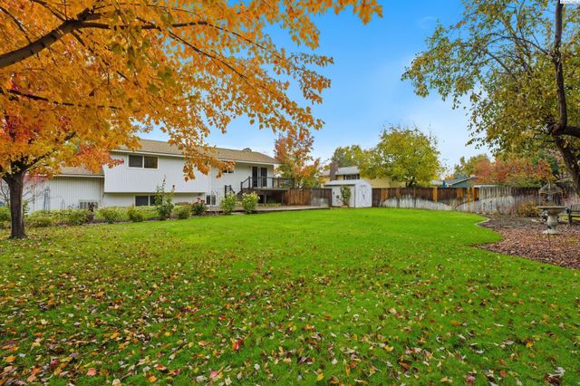 1748 Duluth St., Richland, WA 99354