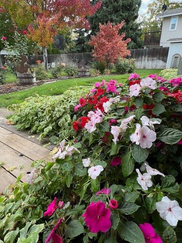 1748 Duluth St., Richland, WA 99354