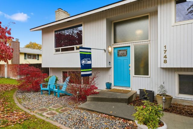 1748 Duluth St., Richland, WA 99354