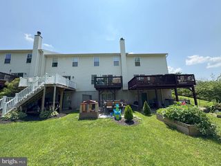 972 DOGWOOD LN, Collegeville, PA 19426