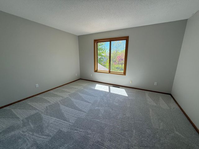 9828 Greenspruce Avenue N, Brooklyn Park, MN 55443