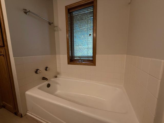 9828 Greenspruce Avenue N, Brooklyn Park, MN 55443