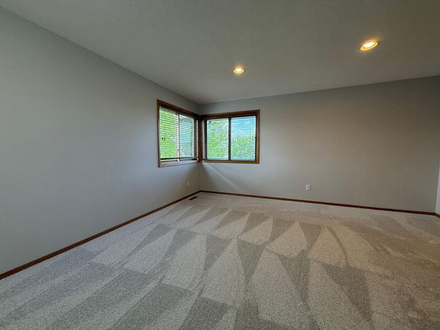 9828 Greenspruce Avenue N, Brooklyn Park, MN 55443