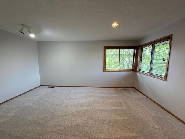 9828 Greenspruce Avenue N, Brooklyn Park, MN 55443