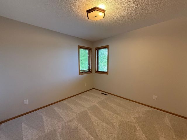 9828 Greenspruce Avenue N, Brooklyn Park, MN 55443