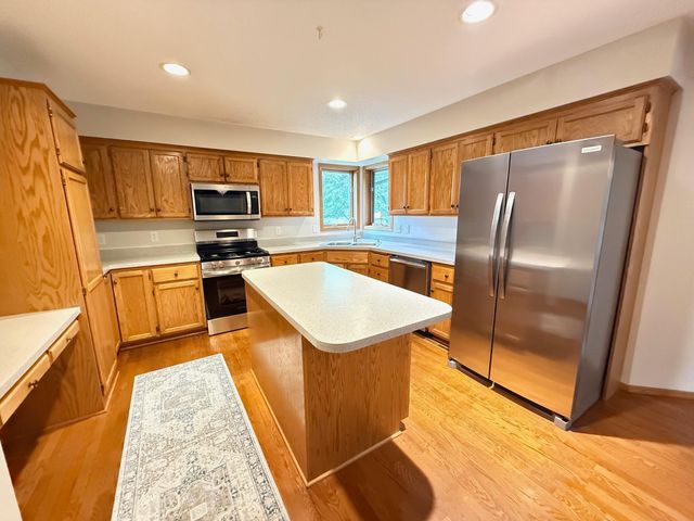 9828 Greenspruce Avenue N, Brooklyn Park, MN 55443