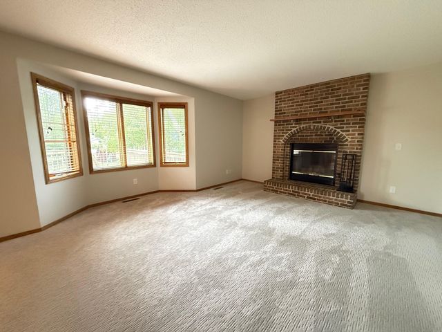 9828 Greenspruce Avenue N, Brooklyn Park, MN 55443