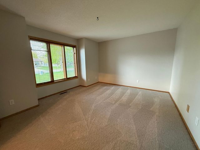 9828 Greenspruce Avenue N, Brooklyn Park, MN 55443