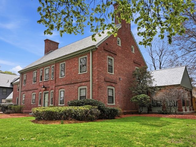 81 William Street, Worcester, MA 01609