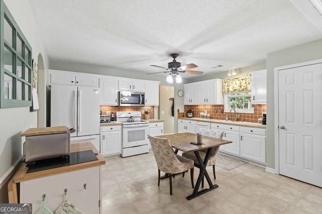 1512 Cardinal Lane, Winder, GA 30680