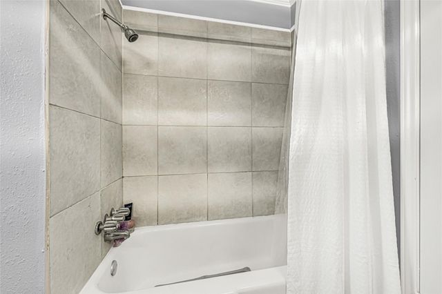 1111 Belaya Lane, Houston, TX 77090