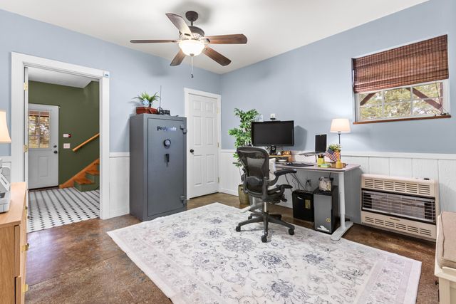 499 Black Coyote Trail, Galena, MO 65656