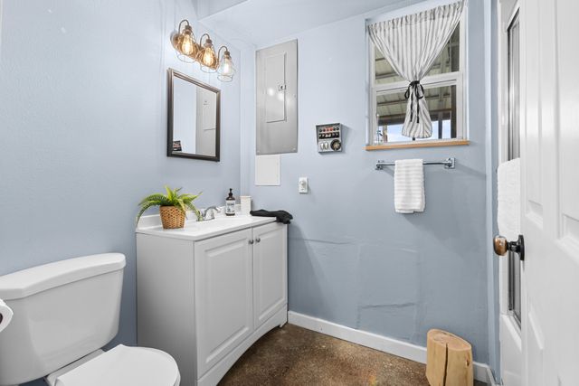 499 Black Coyote Trail, Galena, MO 65656