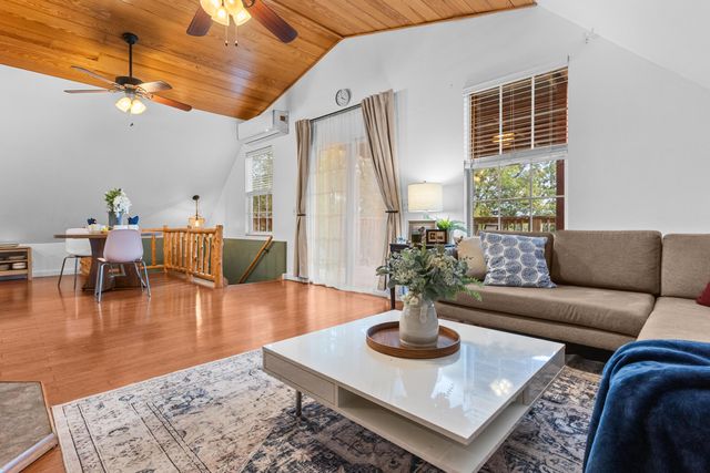 499 Black Coyote Trail, Galena, MO 65656