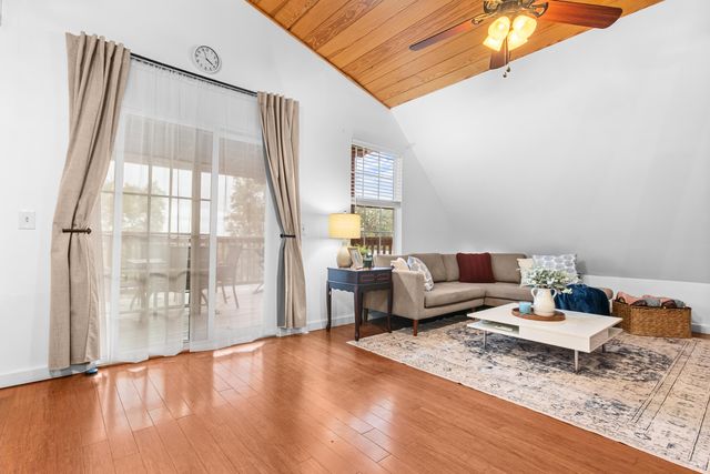 499 Black Coyote Trail, Galena, MO 65656