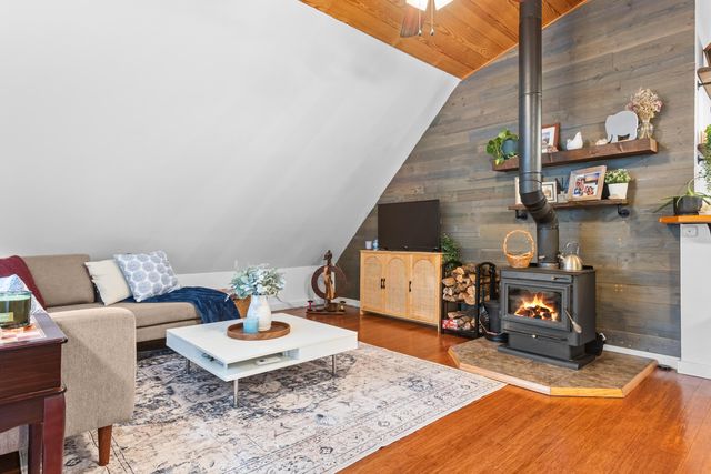 499 Black Coyote Trail, Galena, MO 65656