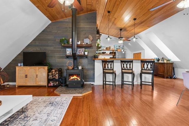 499 Black Coyote Trail, Galena, MO 65656