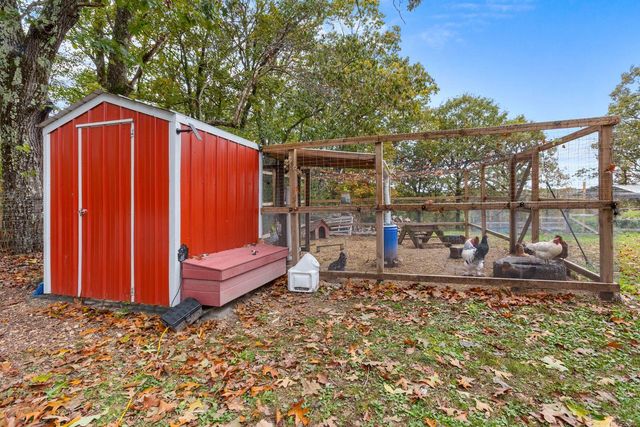 499 Black Coyote Trail, Galena, MO 65656