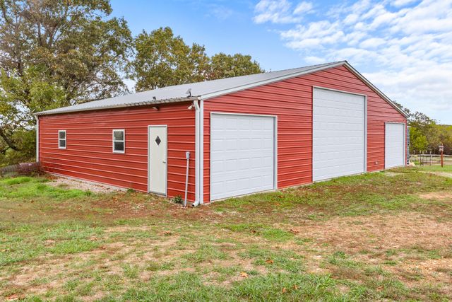 499 Black Coyote Trail, Galena, MO 65656