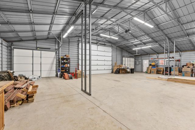 499 Black Coyote Trail, Galena, MO 65656