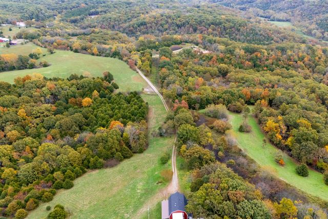 499 Black Coyote Trail, Galena, MO 65656