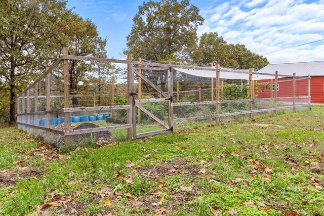 499 Black Coyote Trail, Galena, MO 65656