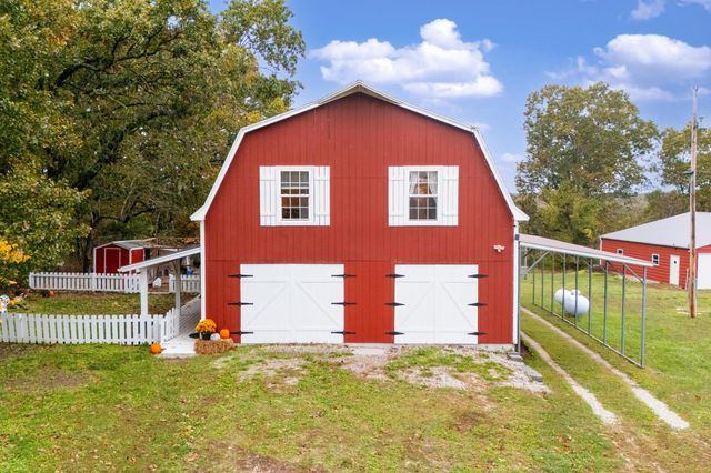 499 Black Coyote Trail, Galena, MO 65656