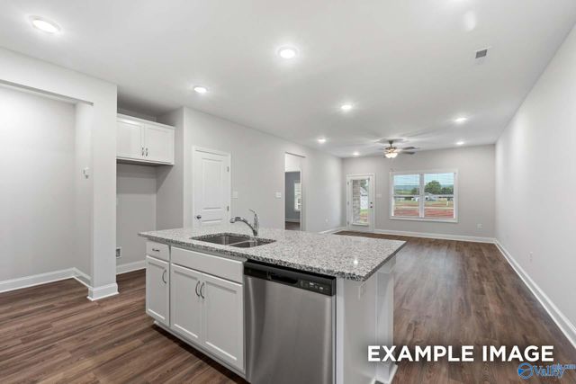 3134 Mead Way SE, Decatur, AL 35603