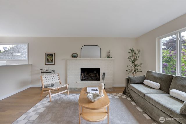 7727 27th Avenue NW, Seattle, WA 98117