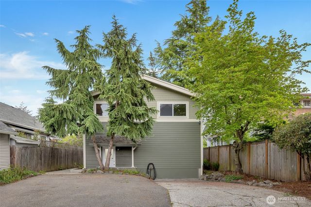 7727 27th Avenue NW, Seattle, WA 98117