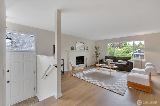7727 27th Avenue NW, Seattle, WA 98117