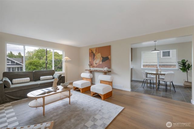 7727 27th Avenue NW, Seattle, WA 98117