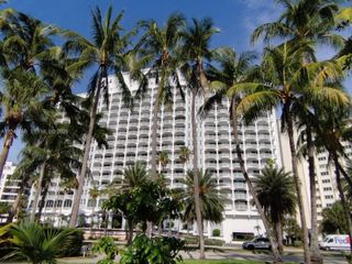 5401 Collins Ave 1110, Miami Beach, FL 33140