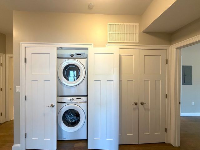 966 Hyde Park Ave 202, Boston, MA 02136
