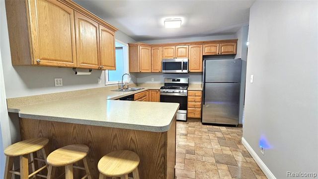 466 Lyon Boulevard, South Lyon, MI 48178