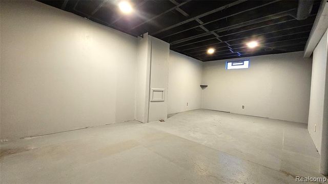 466 Lyon Boulevard, South Lyon, MI 48178