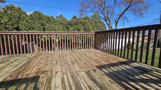 466 Lyon Boulevard, South Lyon, MI 48178