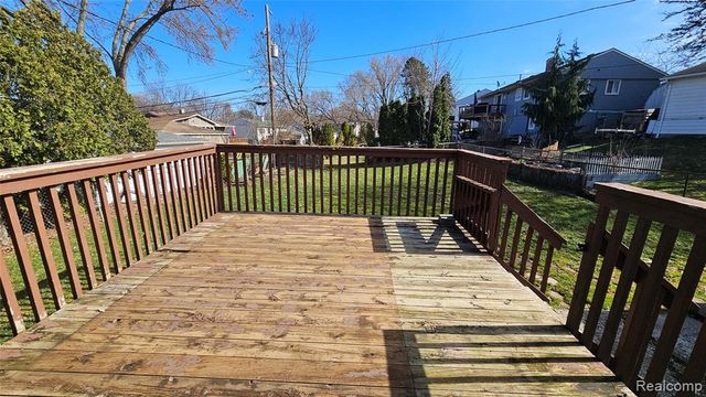 466 Lyon Boulevard, South Lyon, MI 48178