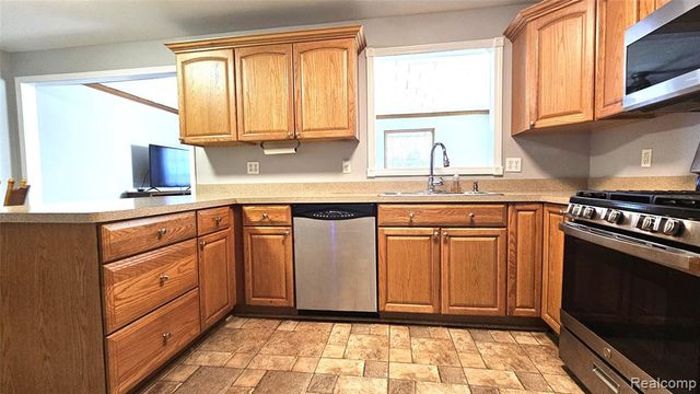 466 Lyon Boulevard, South Lyon, MI 48178