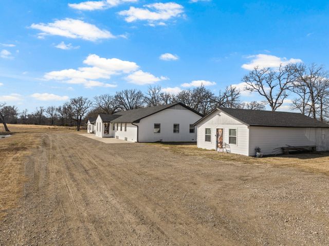 236 County Road 2391, Pickton, TX 75471