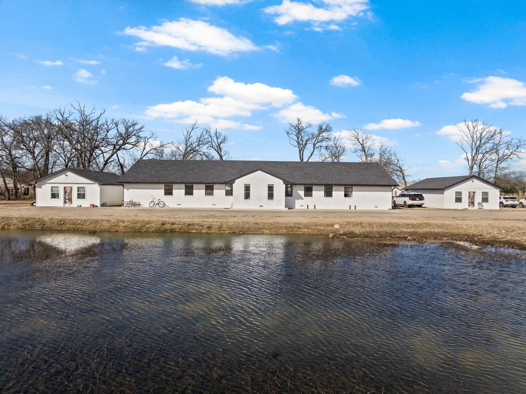 236 County Road 2391, Pickton, TX 75471