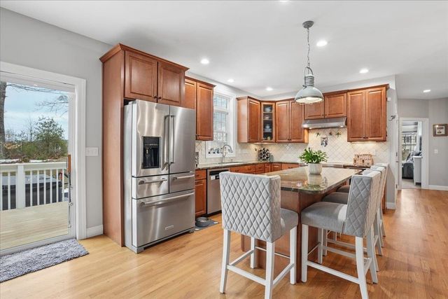 71 Overlook Drive, Dunbarton, NH 03046