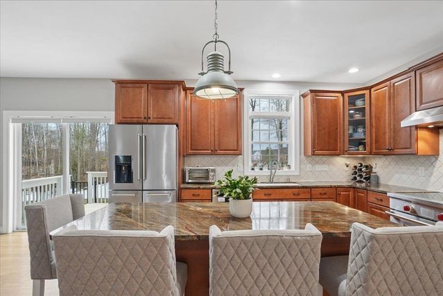 71 Overlook Drive, Dunbarton, NH 03046