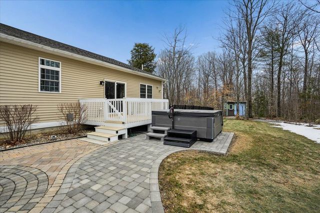 71 Overlook Drive, Dunbarton, NH 03046