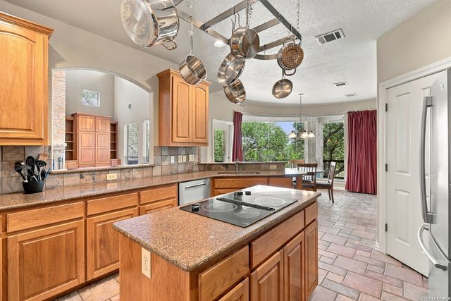 855 LANTANA RDG, Spring Branch, TX 78070