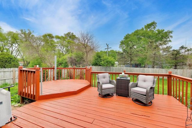 1410 N Scully Drive, Mchenry, IL 60050