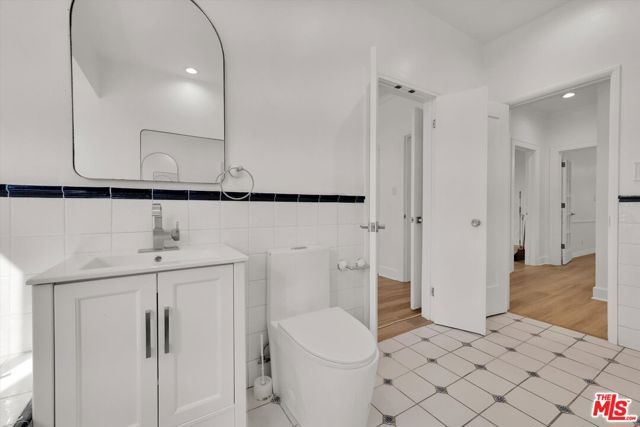 205 S Canon Drive, Beverly Hills, CA 90212